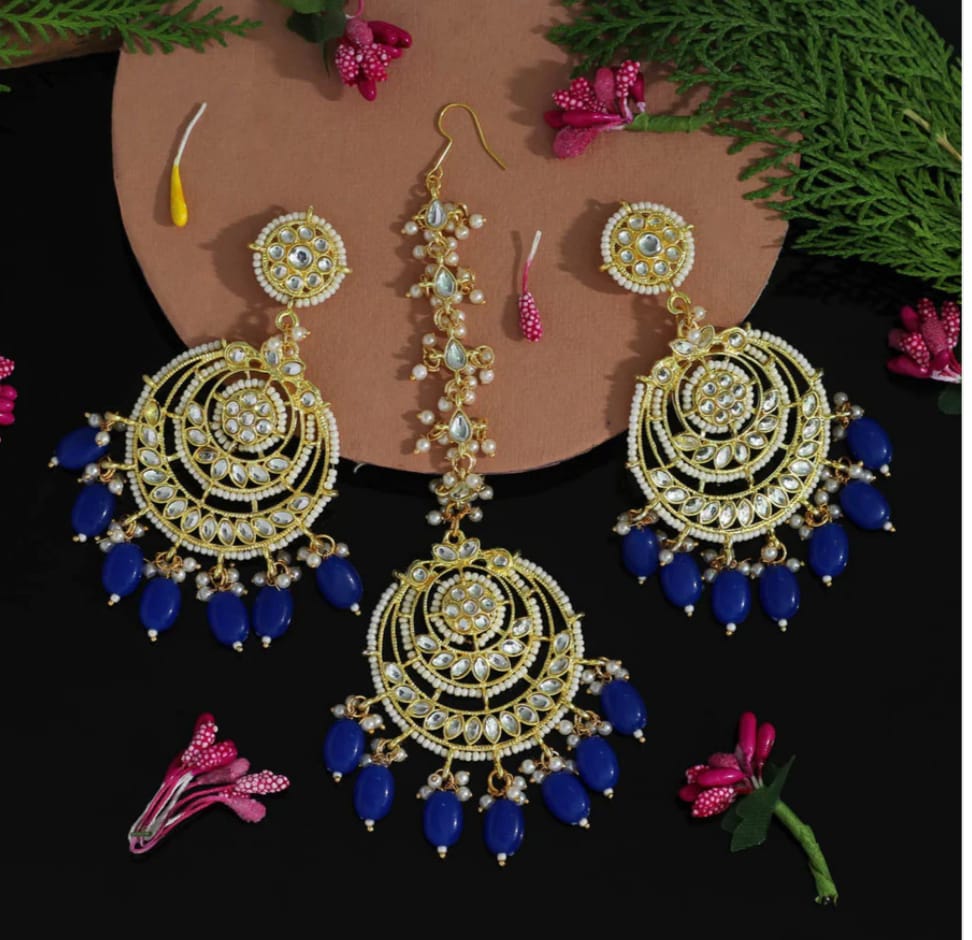 Ear ring & tikka set